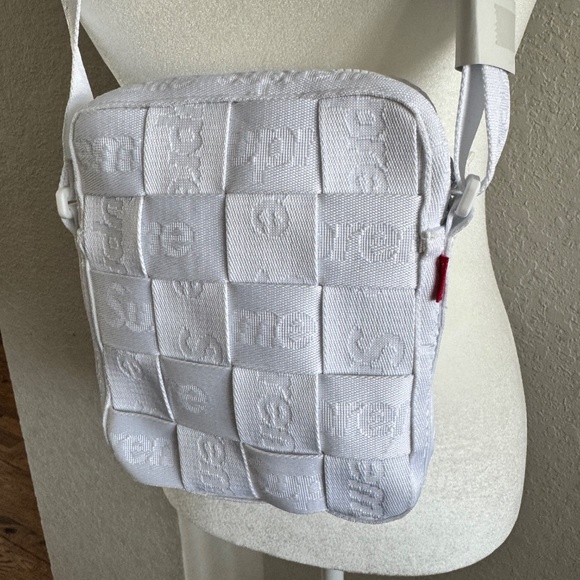New Supreme Woven Shoulder Bag White SS23 Jacquard Adjustable HTF - Picture 13 of 14